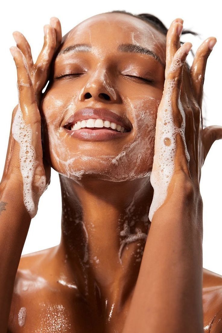 Should I Use a Facial Cleansing Brush to Wash my Face?